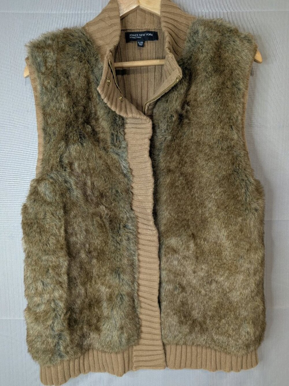 JONES NEW YORK Signature Faux Fur Knit Vest Brown Gold Zip XL